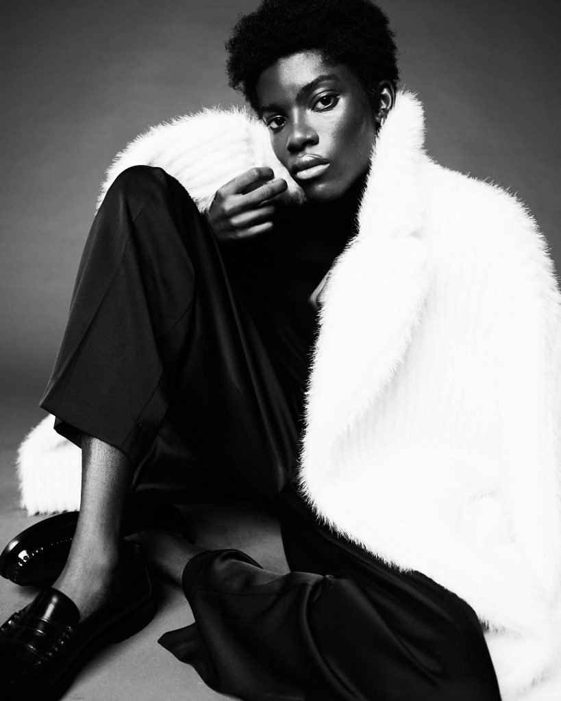 Fusion of Intimacy and Style: A Visual Tale Vanity Teen 虚荣青年 Lifestyle & new faces magazine Fusion of Intimacy and Style: A Visual Tale Fusion of Intimacy and Style: A Visual Tale Vanity Teen 虚荣青年 Lifestyle & new faces magazine