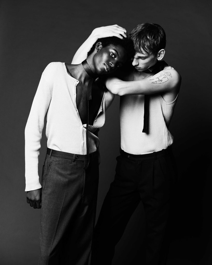 Fusion of Intimacy and Style: A Visual Tale Vanity Teen 虚荣青年 Lifestyle & new faces magazine Fusion of Intimacy and Style: A Visual Tale Fusion of Intimacy and Style: A Visual Tale Vanity Teen 虚荣青年 Lifestyle & new faces magazine