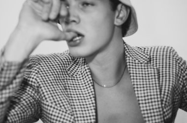 Searching in the shadows Searching in the shadows Vanity Teen 虚荣青年 Lifestyle & new faces magazine