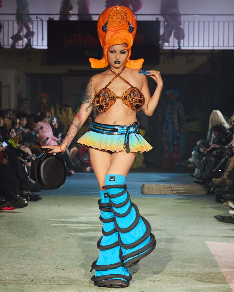 Pushing boundaries and challenging conventions - WINDOWSEN ‘secret weapon  Pushing boundaries and challenging conventions - WINDOWSEN ‘secret weapon  Vanity Teen 虚荣青年 Lifestyle & new faces magazine