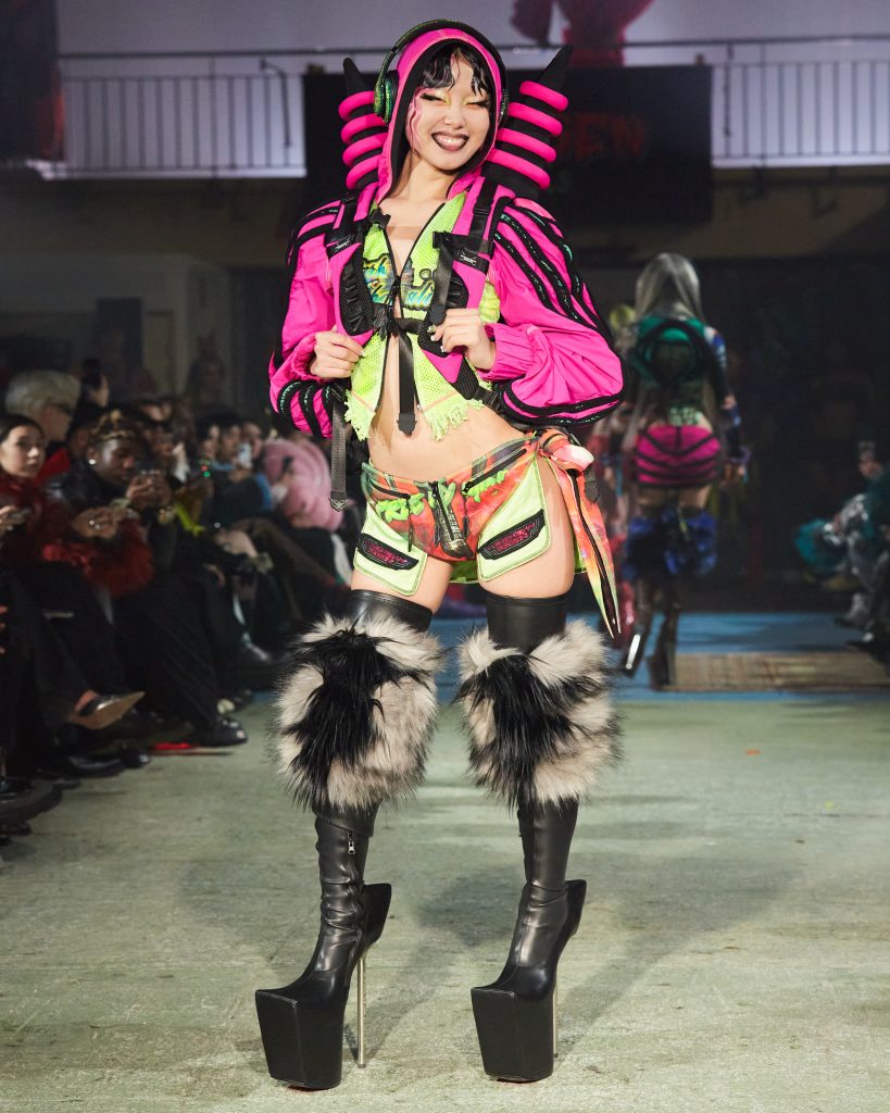 Pushing boundaries and challenging conventions - WINDOWSEN ‘secret weapon  Pushing boundaries and challenging conventions - WINDOWSEN ‘secret weapon  Vanity Teen 虚荣青年 Lifestyle & new faces magazine