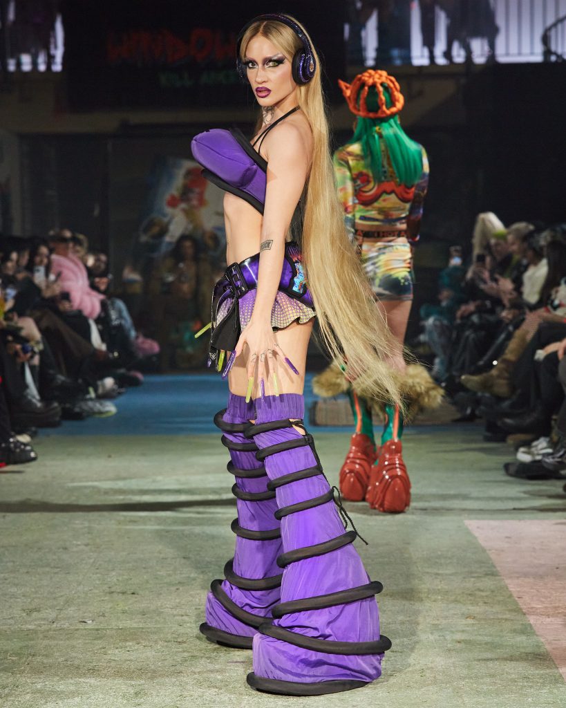 Pushing boundaries and challenging conventions - WINDOWSEN ‘secret weapon  Pushing boundaries and challenging conventions - WINDOWSEN ‘secret weapon  Vanity Teen 虚荣青年 Lifestyle & new faces magazine