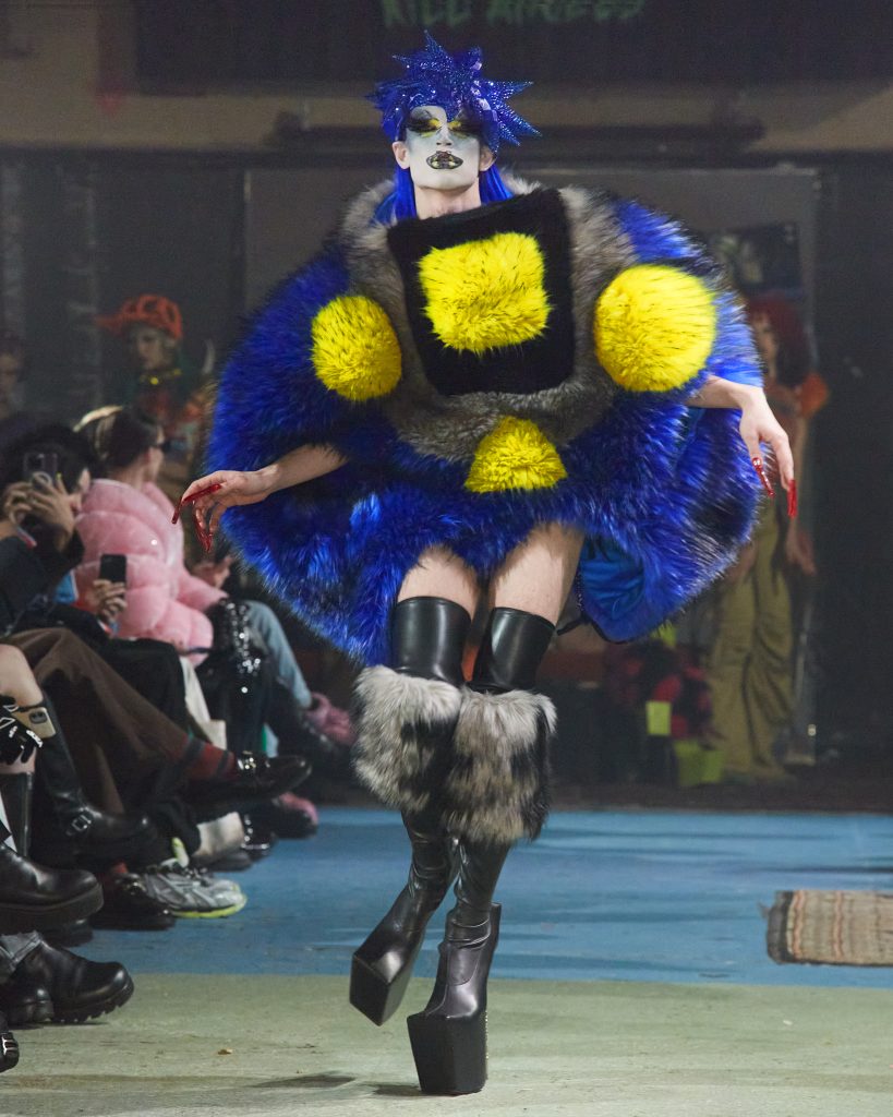 Pushing boundaries and challenging conventions - WINDOWSEN ‘secret weapon  Pushing boundaries and challenging conventions - WINDOWSEN ‘secret weapon  Vanity Teen 虚荣青年 Lifestyle & new faces magazine