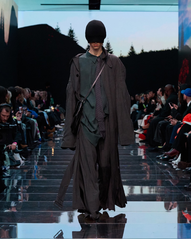 Balenciaga's Winter 2024 Collection Balenciaga's Winter 2024 Collection Vanity Teen 虚荣青年 Lifestyle & new faces magazine