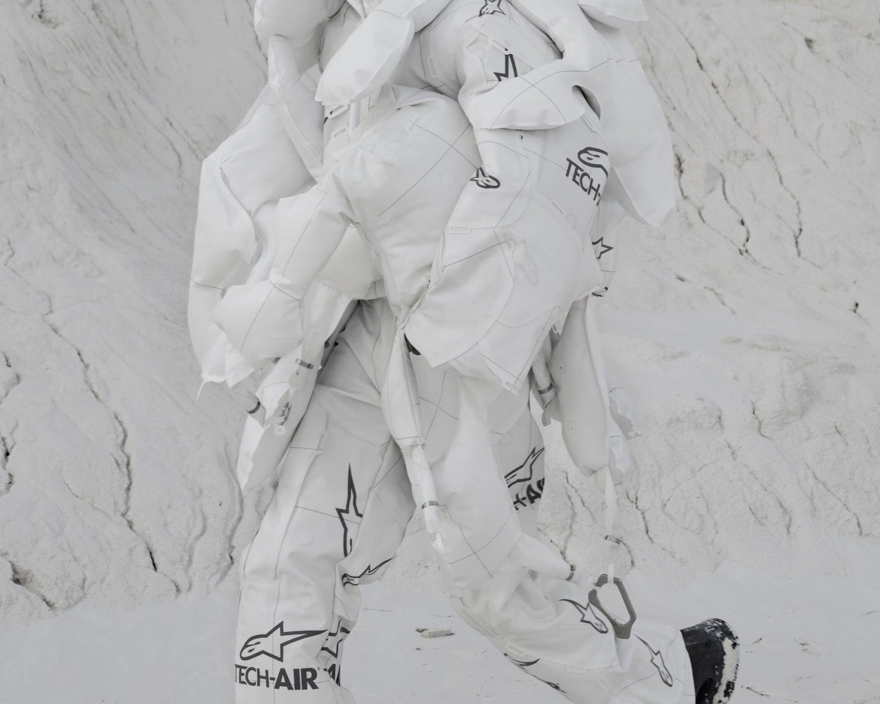 HELIOT EMIL Debuts 2024 Fall/Winter Collection HELIOT EMIL Debuts 2024 Fall/Winter Collection Vanity Teen 虚荣青年 Lifestyle & new faces magazine