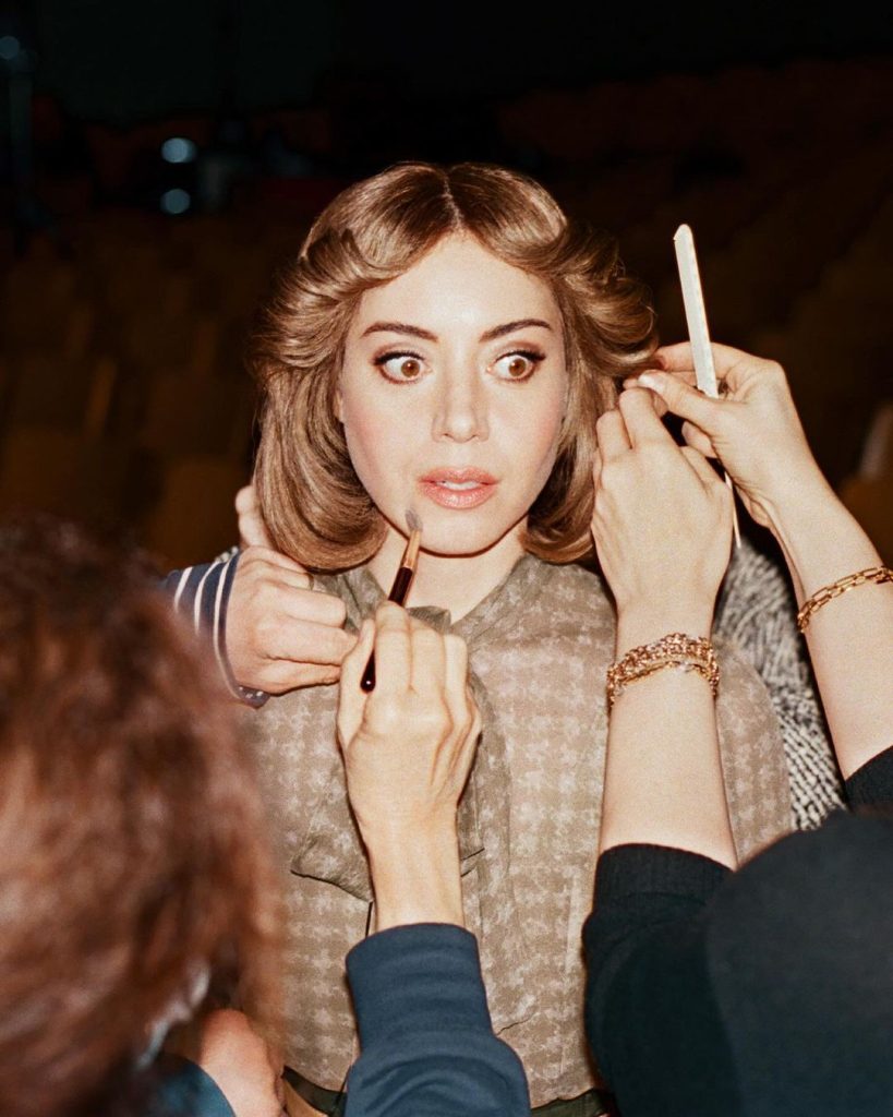 LOEWE Unveils New Advertising Campaign: "Decades of Confusion" LOEWE Unveils New Advertising Campaign: "Decades of Confusion" Vanity Teen 虚荣青年 Lifestyle & new faces magazine