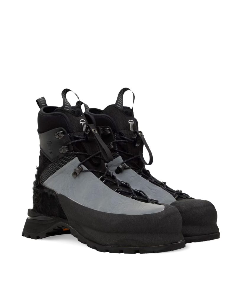 Rebirth Through Innovation: Alberto Deon's Bold Vision for Demon Rebirth Through Innovation: Alberto Deon's Bold Vision for Demon Vanity Teen 虚荣青年 Lifestyle & new faces magazine