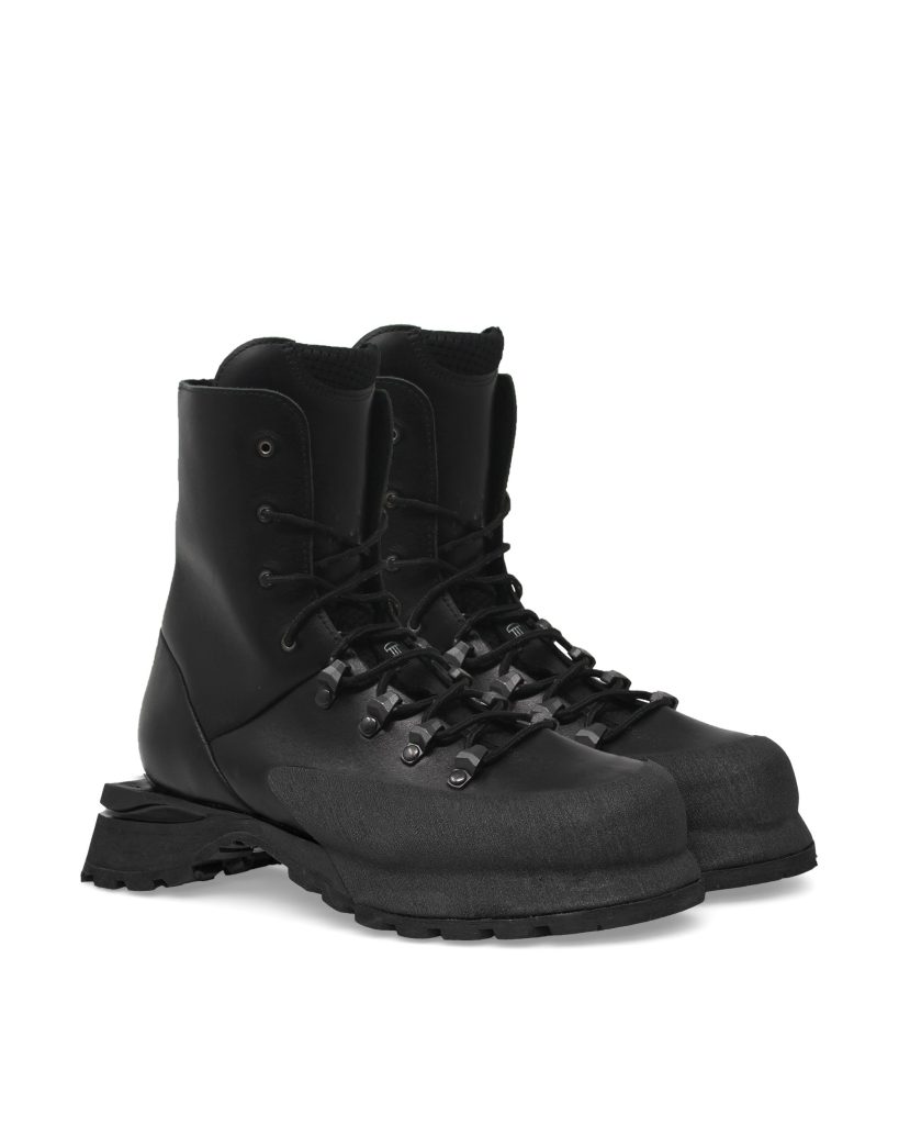 Rebirth Through Innovation: Alberto Deon's Bold Vision for Demon Rebirth Through Innovation: Alberto Deon's Bold Vision for Demon Vanity Teen 虚荣青年 Lifestyle & new faces magazine