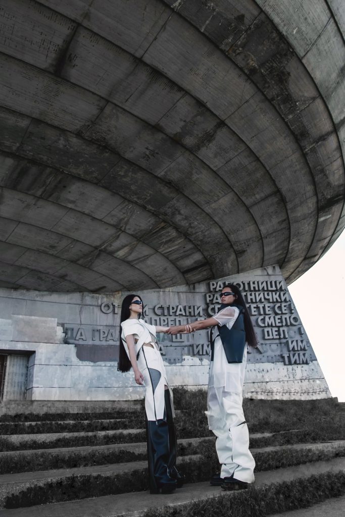 WELCOME to the realm of avant-garde fashion designed by LUNAR Vanity Teen 虚荣青年 Lifestyle & new faces magazine WELCOME to the realm of avant-garde fashion designed by LUNAR WELCOME to the realm of avant-garde fashion designed by LUNAR Vanity Teen 虚荣青年 Lifestyle & new faces magazine