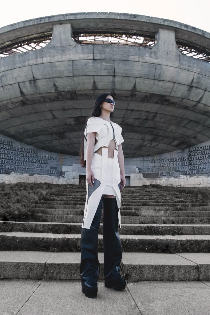 WELCOME to the realm of avant-garde fashion designed by LUNAR Vanity Teen 虚荣青年 Lifestyle & new faces magazine WELCOME to the realm of avant-garde fashion designed by LUNAR WELCOME to the realm of avant-garde fashion designed by LUNAR Vanity Teen 虚荣青年 Lifestyle & new faces magazine