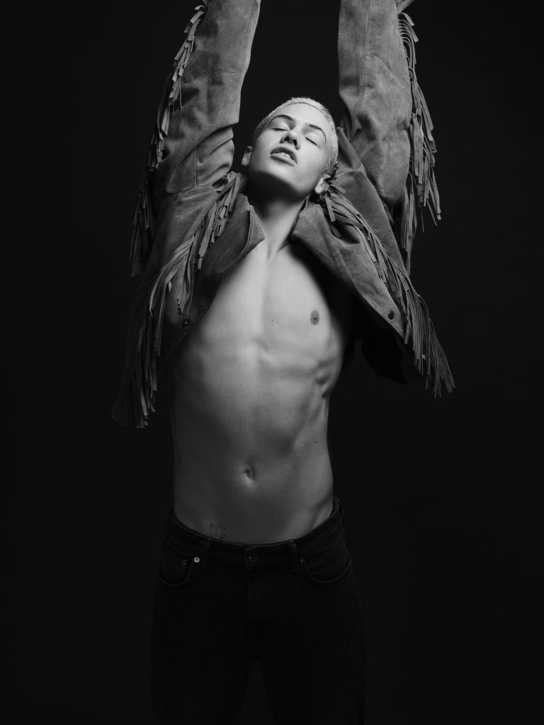 Discovering Matteo: A Fresh Face in Vintage Frames by Matthieu Dortomb Discovering Matteo: A Fresh Face in Vintage Frames by Matthieu Dortomb Vanity Teen 虚荣青年 Lifestyle & new faces magazine