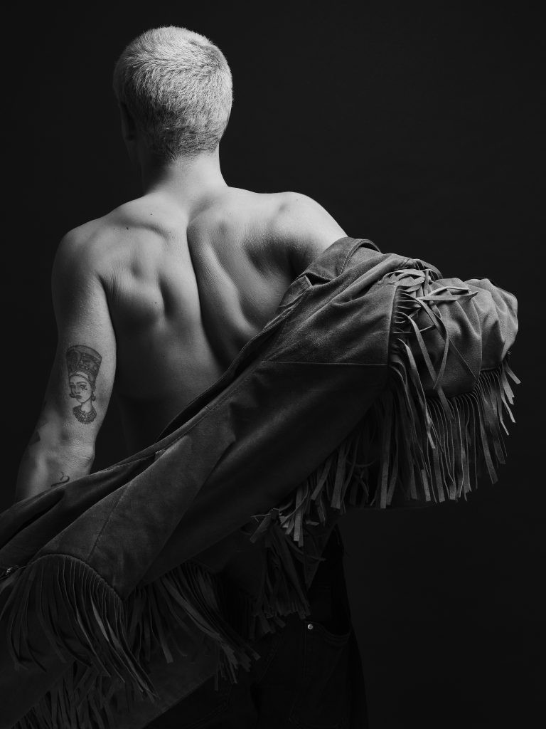 Discovering Matteo: A Fresh Face in Vintage Frames by Matthieu Dortomb Discovering Matteo: A Fresh Face in Vintage Frames by Matthieu Dortomb Vanity Teen 虚荣青年 Lifestyle & new faces magazine