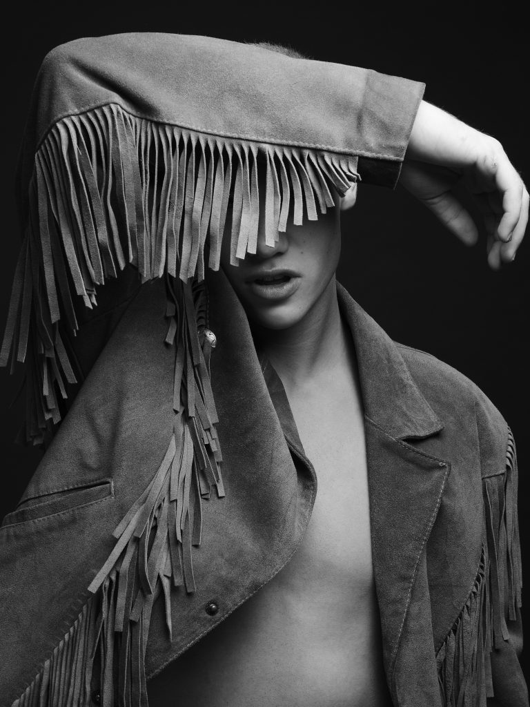 Discovering Matteo: A Fresh Face in Vintage Frames by Matthieu Dortomb Discovering Matteo: A Fresh Face in Vintage Frames by Matthieu Dortomb Vanity Teen 虚荣青年 Lifestyle & new faces magazine