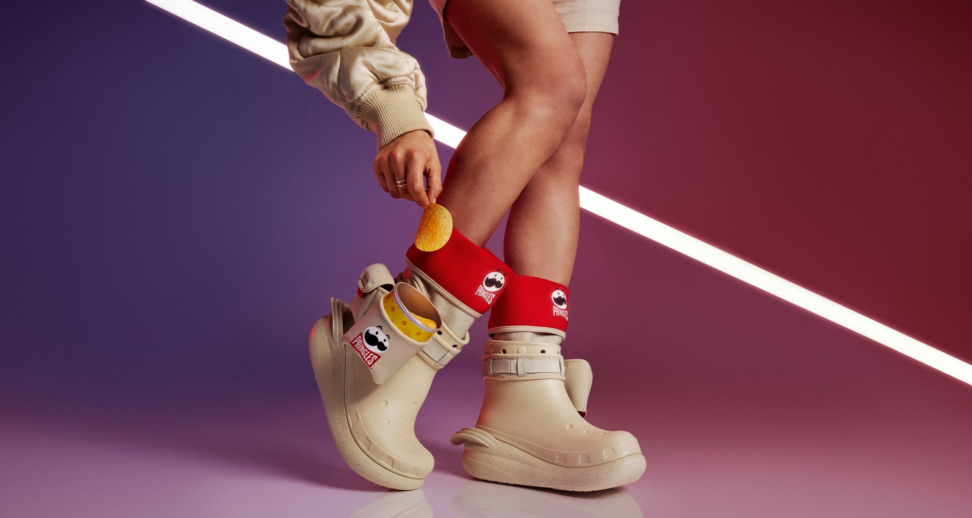Pringles and Crocs Unveil a Stylish and Snacky Footwear Line Pringles and Crocs Unveil a Stylish and Snacky Footwear Line Vanity Teen 虚荣青年 Lifestyle & new faces magazine