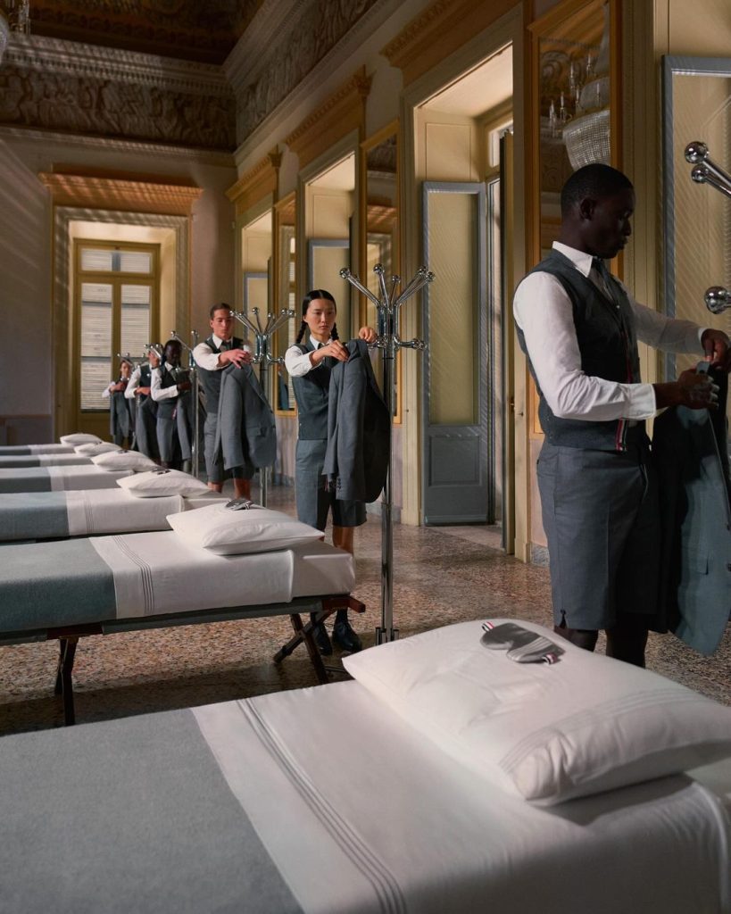 Thom Browne Unveils Home Collection with Frette at Milan Showcase Thom Browne Unveils Home Collection with Frette at Milan Showcase Vanity Teen 虚荣青年 Lifestyle & new faces magazine