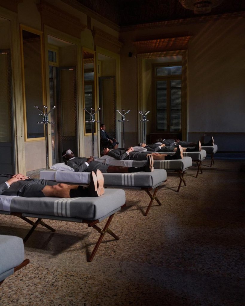 Thom Browne Unveils Home Collection with Frette at Milan Showcase Thom Browne Unveils Home Collection with Frette at Milan Showcase Vanity Teen 虚荣青年 Lifestyle & new faces magazine