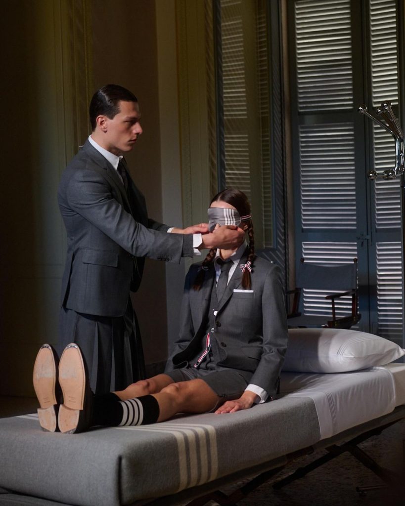 Thom Browne Unveils Home Collection with Frette at Milan Showcase Thom Browne Unveils Home Collection with Frette at Milan Showcase Vanity Teen 虚荣青年 Lifestyle & new faces magazine