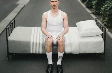 Thom Browne Unveils Home Collection with Frette at Milan Showcase Thom Browne Unveils Home Collection with Frette at Milan Showcase Vanity Teen 虚荣青年 Lifestyle & new faces magazine