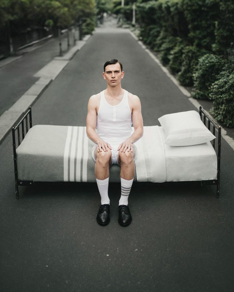 Thom Browne Unveils Home Collection with Frette at Milan Showcase Thom Browne Unveils Home Collection with Frette at Milan Showcase Vanity Teen 虚荣青年 Lifestyle & new faces magazine