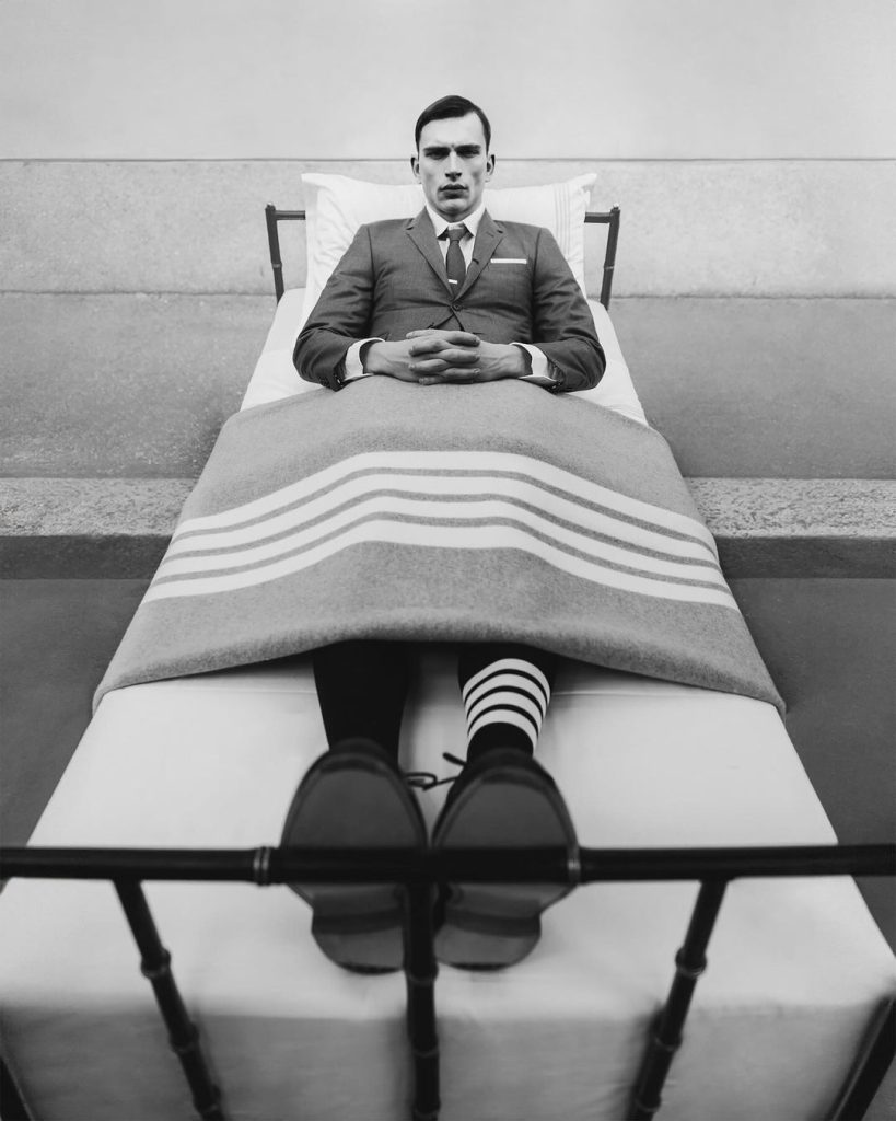 Thom Browne Unveils Home Collection with Frette at Milan Showcase Thom Browne Unveils Home Collection with Frette at Milan Showcase Vanity Teen 虚荣青年 Lifestyle & new faces magazine