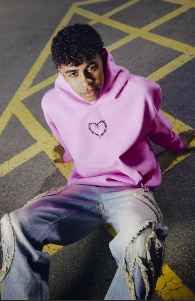 Spotify and FC Barcelona Team Up with KAROL G Spotify and FC Barcelona Team Up with KAROL G Vanity Teen 虚荣青年 Lifestyle & new faces magazine