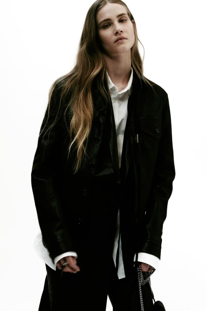 Ann Demeulemeester Unveils Pre-Spring/Summer 2025 Collection Ann Demeulemeester Unveils Pre-Spring/Summer 2025 Collection Vanity Teen 虚荣青年 Lifestyle & new faces magazine