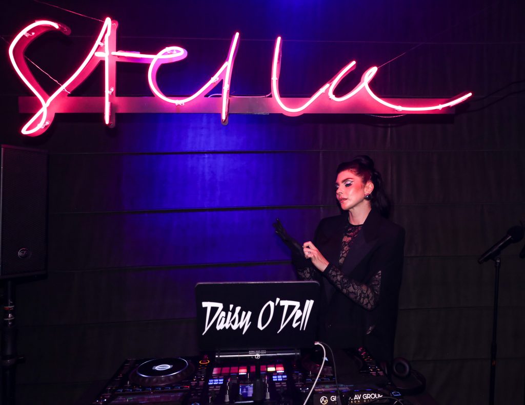 WHEN IN NEW YORK: STELLA McCARTNEY AND TIKTOK HOST MET GALA 2024 AFTERPARTY WITH CASAMIGOS TEQUILA WHEN IN NEW YORK: STELLA McCARTNEY AND TIKTOK HOST MET GALA 2024 AFTERPARTY WITH CASAMIGOS TEQUILA Vanity Teen 虚荣青年 Lifestyle & new faces magazine