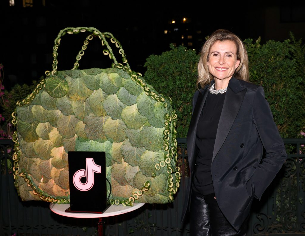 WHEN IN NEW YORK: STELLA McCARTNEY AND TIKTOK HOST MET GALA 2024 AFTERPARTY WITH CASAMIGOS TEQUILA WHEN IN NEW YORK: STELLA McCARTNEY AND TIKTOK HOST MET GALA 2024 AFTERPARTY WITH CASAMIGOS TEQUILA Vanity Teen 虚荣青年 Lifestyle & new faces magazine