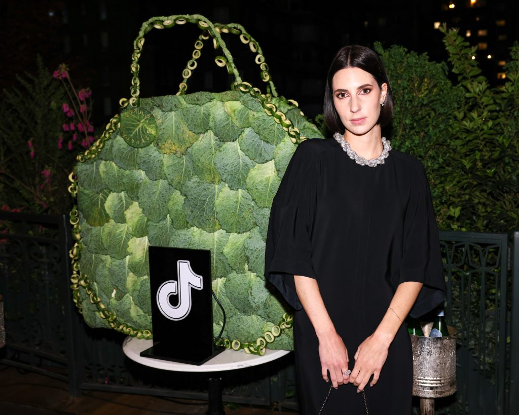 WHEN IN NEW YORK: STELLA McCARTNEY AND TIKTOK HOST MET GALA 2024 AFTERPARTY WITH CASAMIGOS TEQUILA WHEN IN NEW YORK: STELLA McCARTNEY AND TIKTOK HOST MET GALA 2024 AFTERPARTY WITH CASAMIGOS TEQUILA Vanity Teen 虚荣青年 Lifestyle & new faces magazine