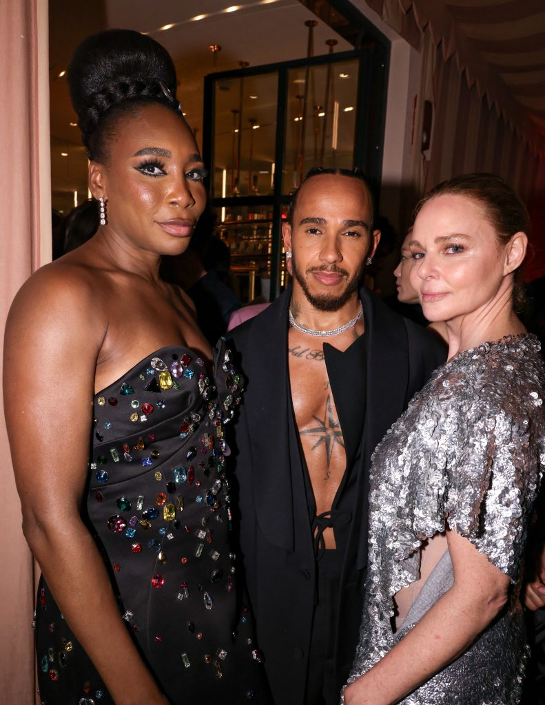 WHEN IN NEW YORK: STELLA McCARTNEY AND TIKTOK HOST MET GALA 2024 AFTERPARTY WITH CASAMIGOS TEQUILA WHEN IN NEW YORK: STELLA McCARTNEY AND TIKTOK HOST MET GALA 2024 AFTERPARTY WITH CASAMIGOS TEQUILA Vanity Teen 虚荣青年 Lifestyle & new faces magazine