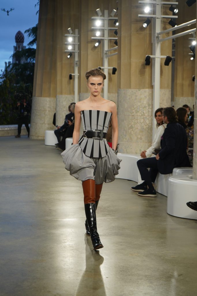 Louis Vuitton Cruise 2025 Show Takes Place at Emblematic Park Güell BARCELONA Vanity Teen 虚荣青年 Lifestyle & new faces magazine Louis Vuitton Cruise 2025 Show Takes Place at Emblematic Park Güell BARCELONA Louis Vuitton Cruise 2025 Show Takes Place at Emblematic Park Güell BARCELONA Vanity Teen 虚荣青年 Lifestyle & new faces magazine