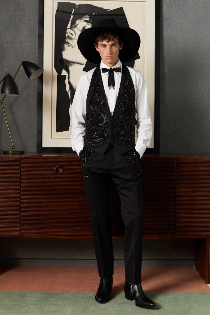 Dsquared2 Unveils 2025 Resort Collection Vanity Teen 虚荣青年 Lifestyle & new faces magazine Dsquared2 Unveils 2025 Resort Collection Dsquared2 Unveils 2025 Resort Collection Vanity Teen 虚荣青年 Lifestyle & new faces magazine