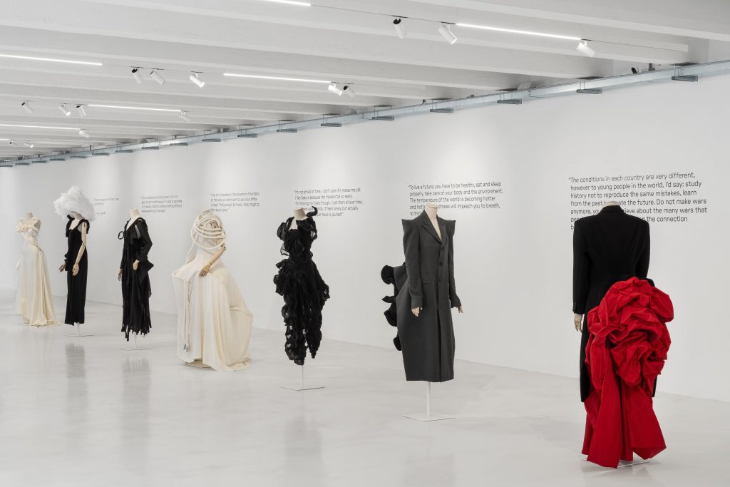 10·Corso·Como and Yohji Yamamoto announce the exhibition “Yohji Yamamoto, Letter to the future” Vanity Teen 虚荣青年 Lifestyle & new faces magazine 10·Corso·Como and Yohji Yamamoto announce the exhibition “Yohji Yamamoto, Letter to the future” 10·Corso·Como and Yohji Yamamoto announce the exhibition “Yohji Yamamoto, Letter to the future” Vanity Teen 虚荣青年 Lifestyle & new faces magazine