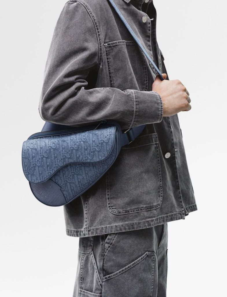 Kim Jones Models DIOR x STONE ISLAND Collaboration in 2024 Fall/Winter Campaign Kim Jones Models DIOR x STONE ISLAND Collaboration in 2024 Fall/Winter Campaign Vanity Teen 虚荣青年 Lifestyle & new faces magazine