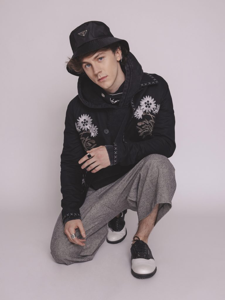 Brody Grant on His Dream Broadway Debut as Ponyboy and The Outsiders' 12 Tony Nominations Brody Grant on His Dream Broadway Debut as Ponyboy and The Outsiders' 12 Tony Nominations Vanity Teen 虚荣青年 Lifestyle & new faces magazine