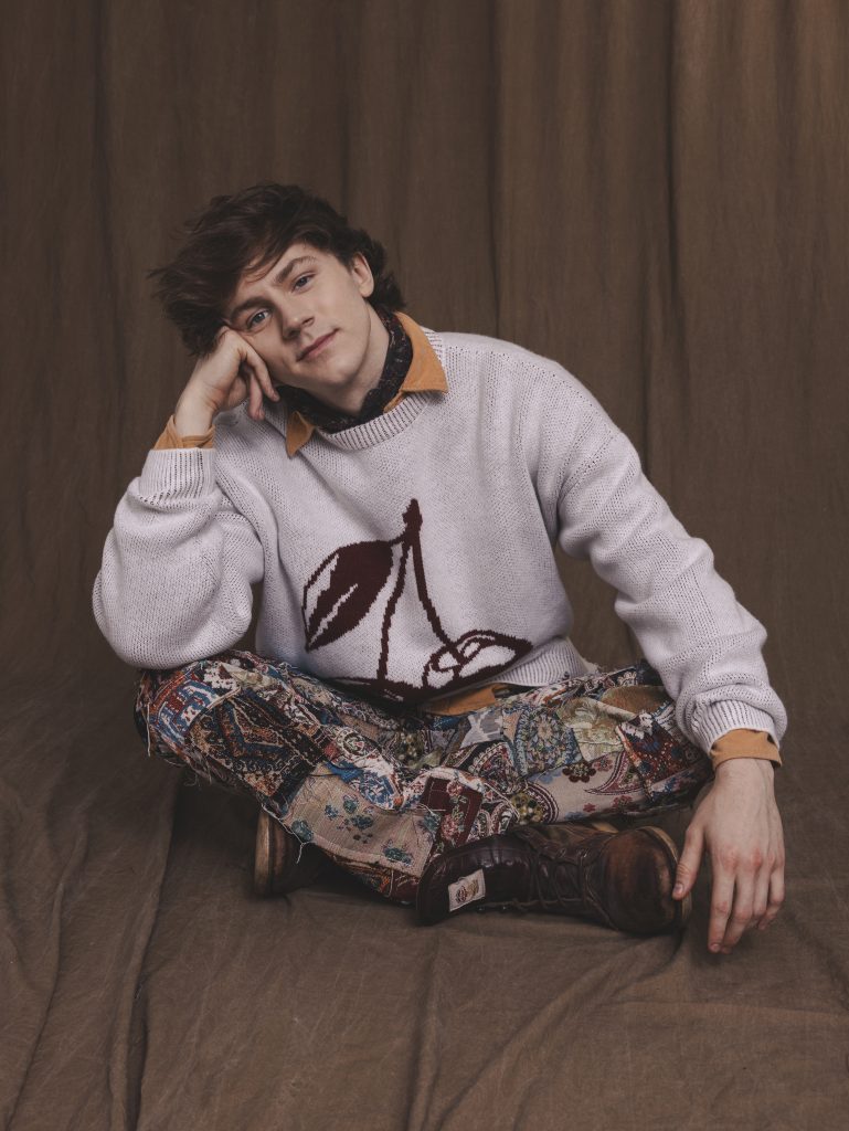 Brody Grant on His Dream Broadway Debut as Ponyboy and The Outsiders' 12 Tony Nominations Brody Grant on His Dream Broadway Debut as Ponyboy and The Outsiders' 12 Tony Nominations Vanity Teen 虚荣青年 Lifestyle & new faces magazine