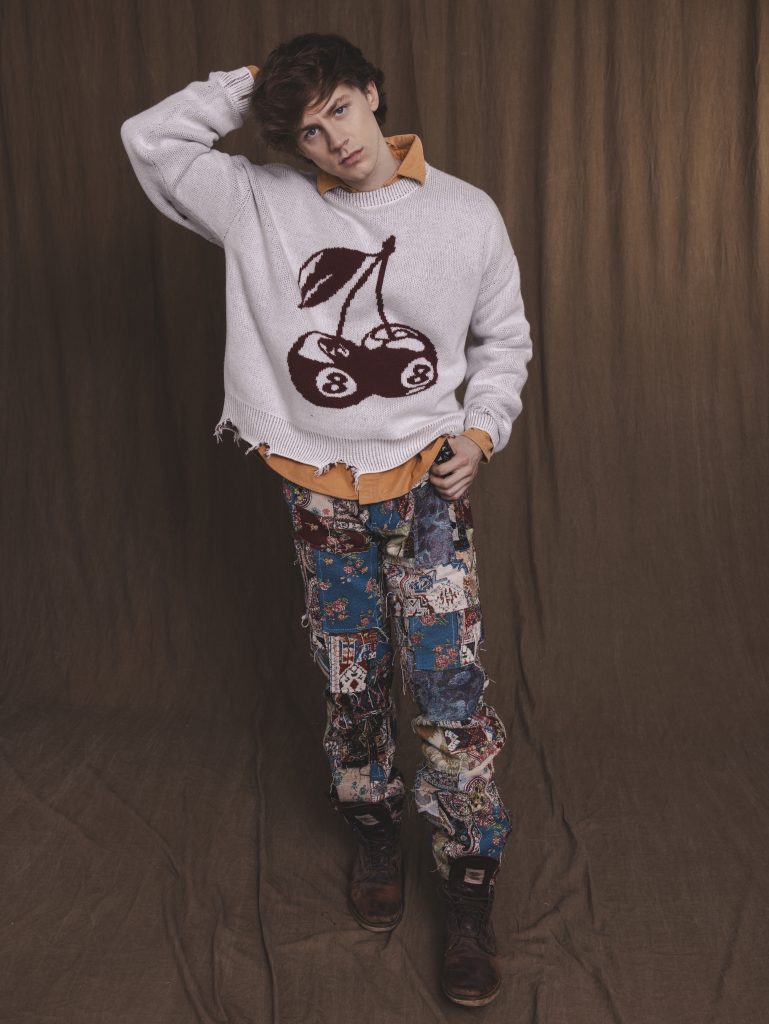 Brody Grant on His Dream Broadway Debut as Ponyboy and The Outsiders' 12 Tony Nominations Brody Grant on His Dream Broadway Debut as Ponyboy and The Outsiders' 12 Tony Nominations Vanity Teen 虚荣青年 Lifestyle & new faces magazine