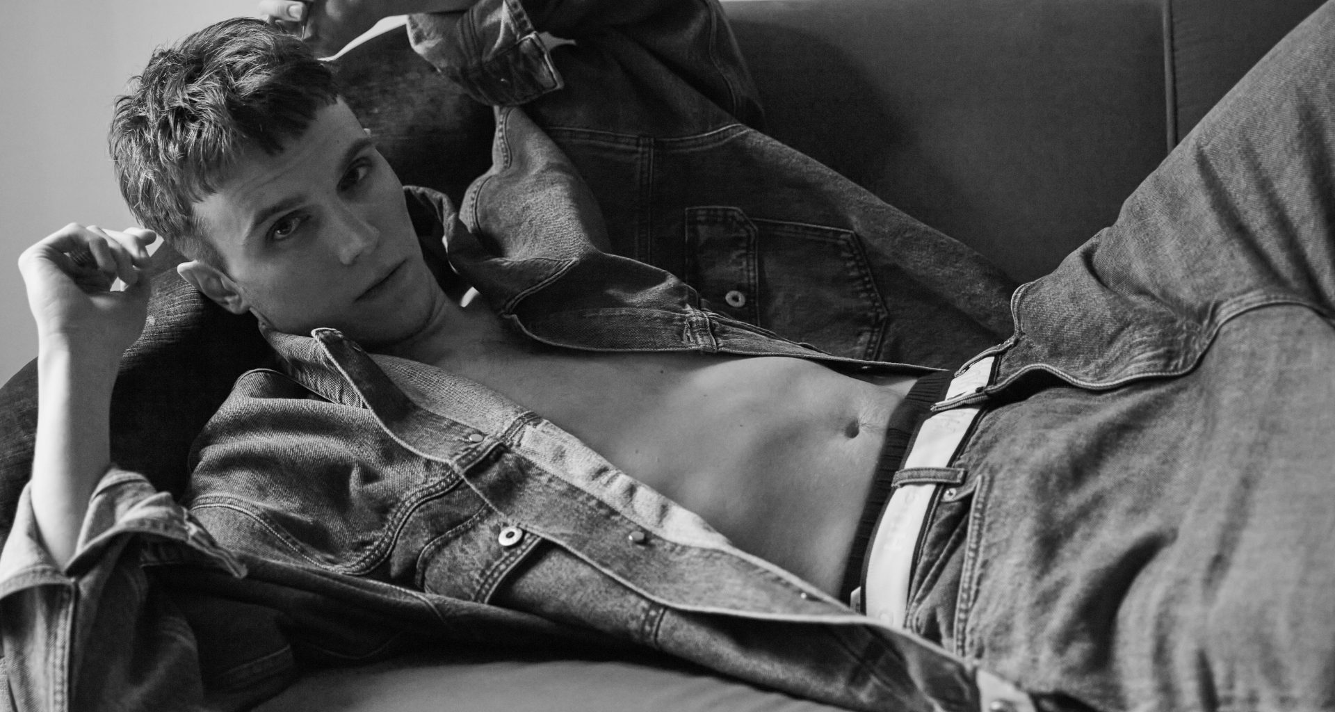 Costantino Seghi: The Young Italian Actor Shining in the World of Cinema Vanity Teen 虚荣青年 Lifestyle & new faces magazine Costantino Seghi: The Young Italian Actor Shining in the World of Cinema Costantino Seghi: The Young Italian Actor Shining in the World of Cinema Vanity Teen 虚荣青年 Lifestyle & new faces magazine