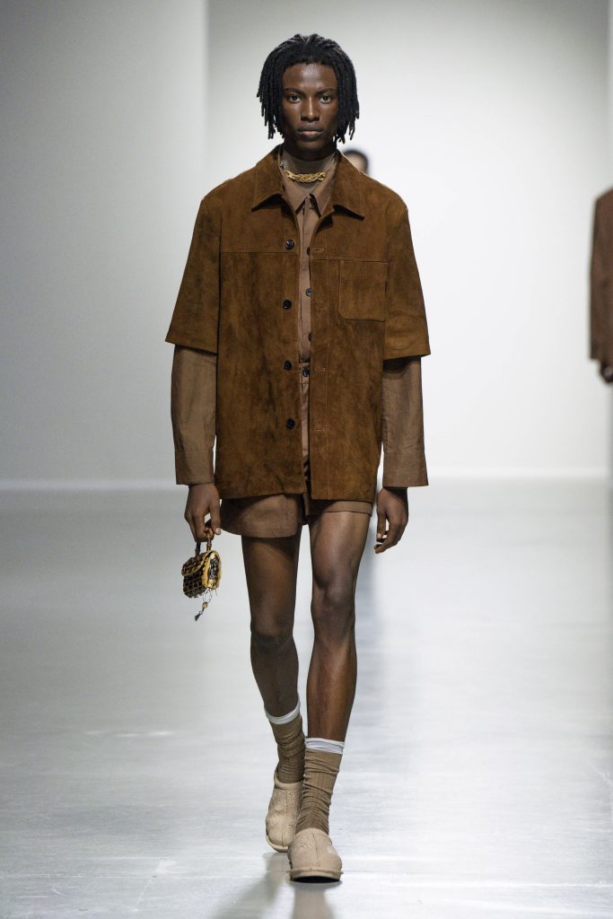 “The porcelain luster remains the same, and the sun and moon are new again” - FENG CHEN WANG SS24 “The porcelain luster remains the same, and the sun and moon are new again” - FENG CHEN WANG SS24 Vanity Teen 虚荣青年 Lifestyle & new faces magazine