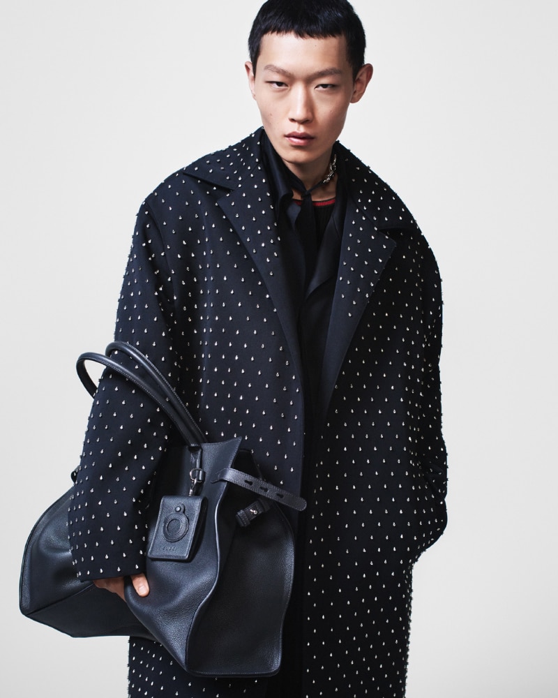 Gucci's Fall/Winter 2024 Menswear Campaign: A Celebration of Personal Expression Gucci's Fall/Winter 2024 Menswear Campaign: A Celebration of Personal Expression Vanity Teen 虚荣青年 Lifestyle & new faces magazine