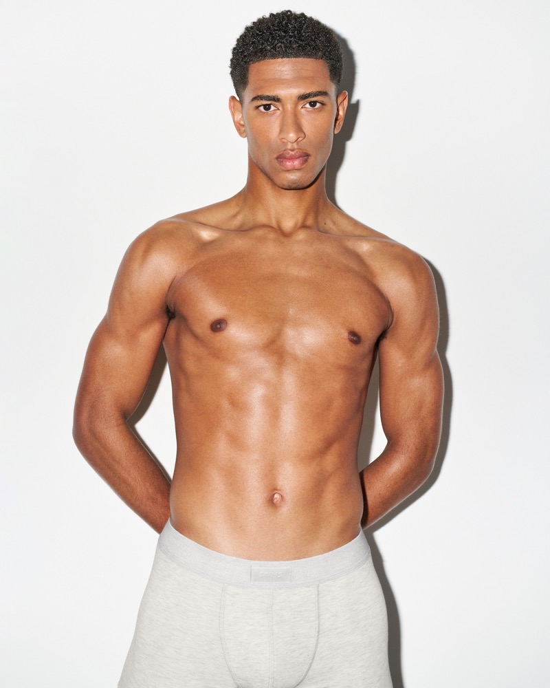 Jude Bellingham Shines in New SKIMS Underwear Campaign Jude Bellingham Shines in New SKIMS Underwear Campaign Vanity Teen 虚荣青年 Lifestyle & new faces magazine