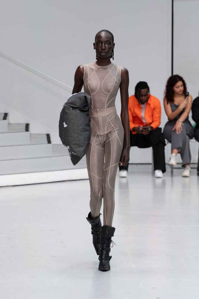 Yenesai - A futuristic vision fused with ancestral nomadic values Yenesai - A futuristic vision fused with ancestral nomadic values Vanity Teen 虚荣青年 Lifestyle & new faces magazine