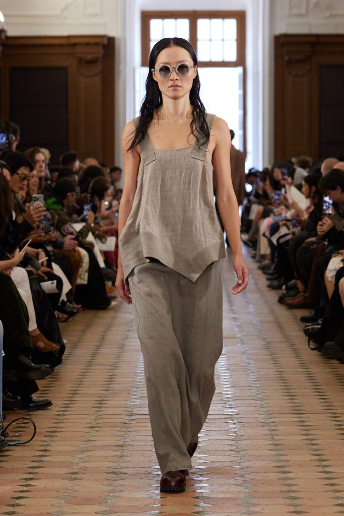 ZIGGY CHEN - SS25 COLLECTION ‘GNARTRICATE’ ZIGGY CHEN - SS25 COLLECTION ‘GNARTRICATE’ Vanity Teen 虚荣青年 Lifestyle & new faces magazine