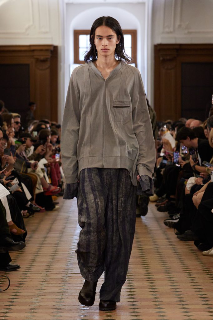 ZIGGY CHEN - SS25 COLLECTION ‘GNARTRICATE’ ZIGGY CHEN - SS25 COLLECTION ‘GNARTRICATE’ Vanity Teen 虚荣青年 Lifestyle & new faces magazine