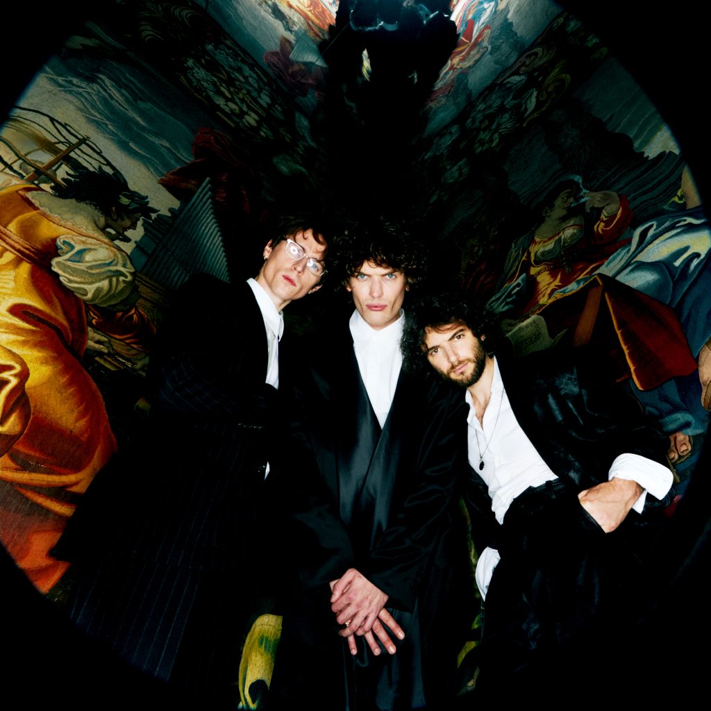 The (European) Vampire Chronicles - A chat with the three members of the eponymous electro-pop band The (European) Vampire Chronicles - A chat with the three members of the eponymous electro-pop band Vanity Teen 虚荣青年 Lifestyle & new faces magazine