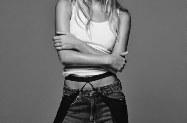 Lila Moss Shines in Zara’s Summer 2024 Denim Collection Lila Moss Shines in Zara’s Summer 2024 Denim Collection Vanity Teen 虚荣青年 Lifestyle & new faces magazine