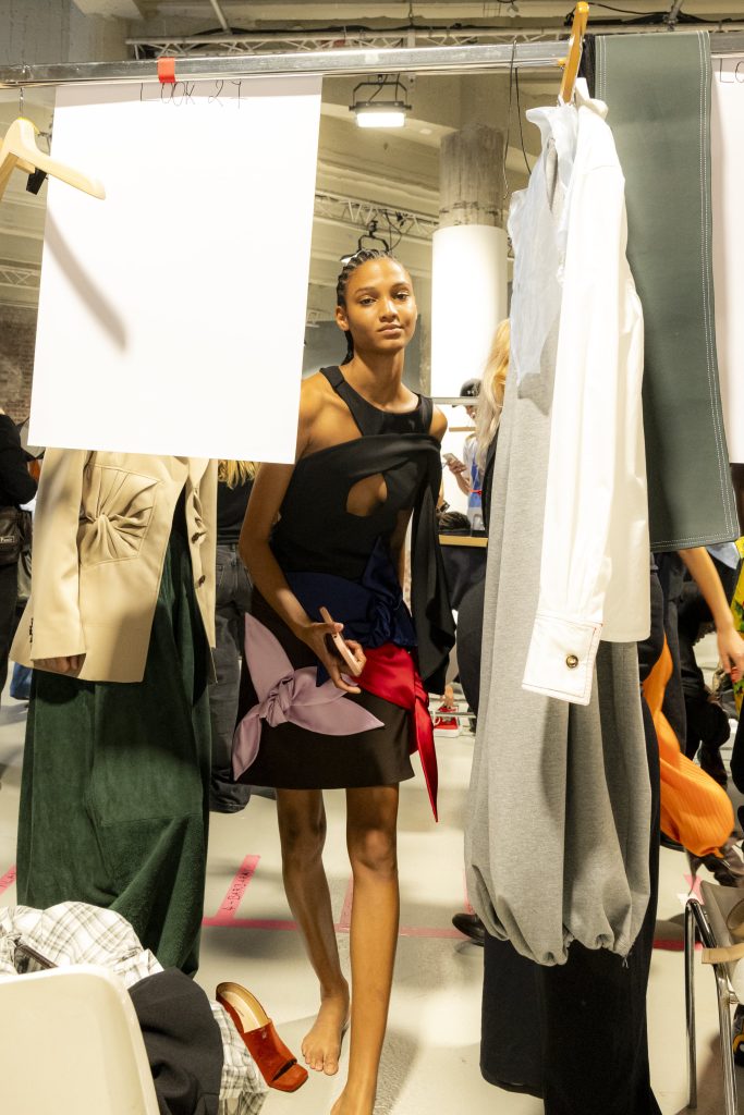 Behind the scenes of the nature-inspired SS25 collection by Zomer Behind the scenes of the nature-inspired SS25 collection by Zomer Vanity Teen 虚荣青年 Lifestyle & new faces magazine