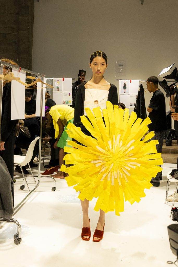 Behind the scenes of the nature-inspired SS25 collection by Zomer Behind the scenes of the nature-inspired SS25 collection by Zomer Vanity Teen 虚荣青年 Lifestyle & new faces magazine