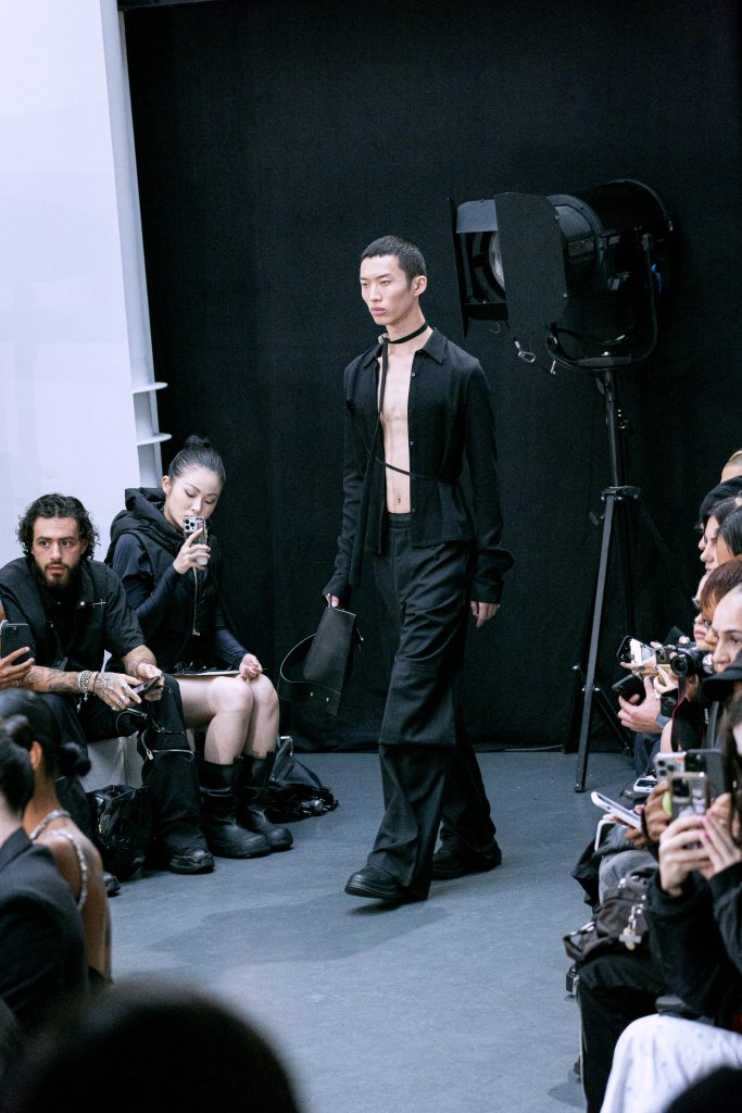 Behind the scenes of the contemporary-deconstructed SS25 Collection by Heliot Emil Behind the scenes of the contemporary-deconstructed SS25 Collection by Heliot Emil Vanity Teen 虚荣青年 Lifestyle & new faces magazine