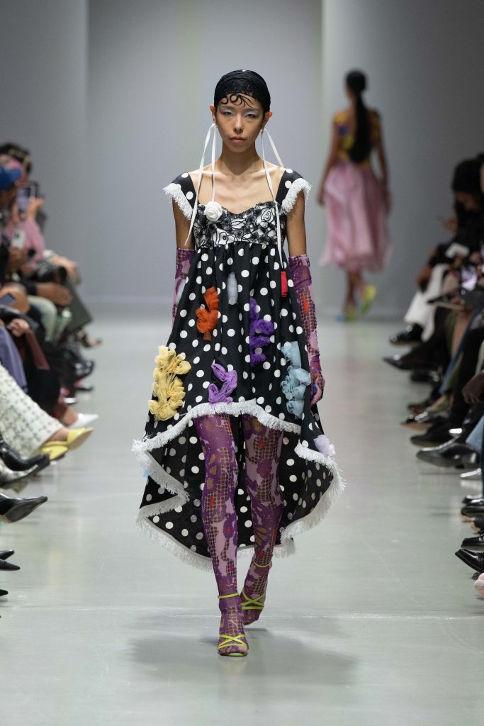 SHUTING QIU SS2025 - The Palace Where Venus Descends SHUTING QIU SS2025 - The Palace Where Venus Descends Vanity Teen 虚荣青年 Lifestyle & new faces magazine